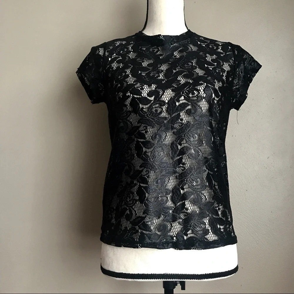 [gina tricot] Black Floral Lace Top